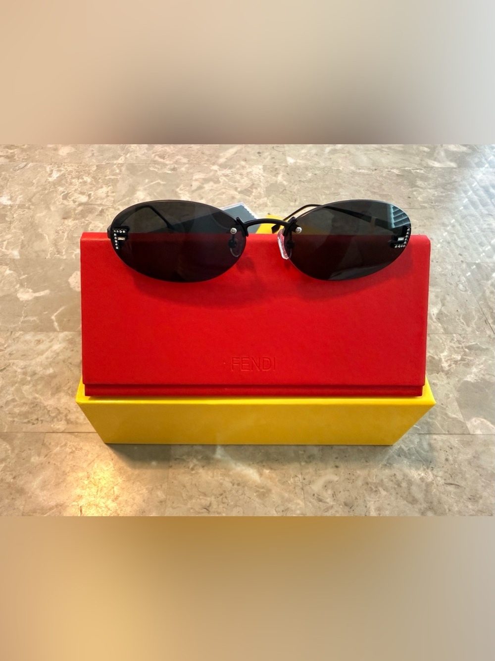 Brand New: Fendi Women’s Oval Sunglasses Black Metal Frame Tinted FE4075US
